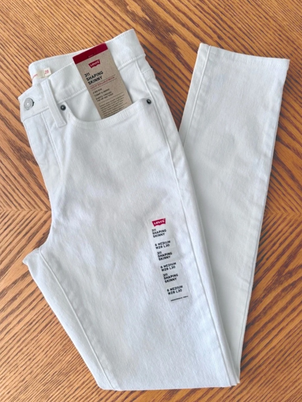 LEVI'S 311 Shaping Skinny Jeans - White